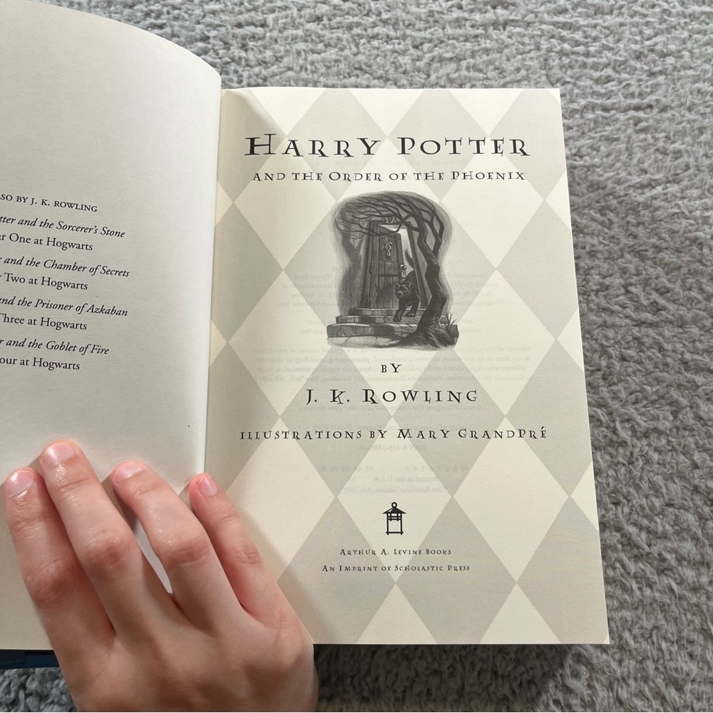 Harry Potter and the Order of the Phoenix Book - Picture 10 of 10
